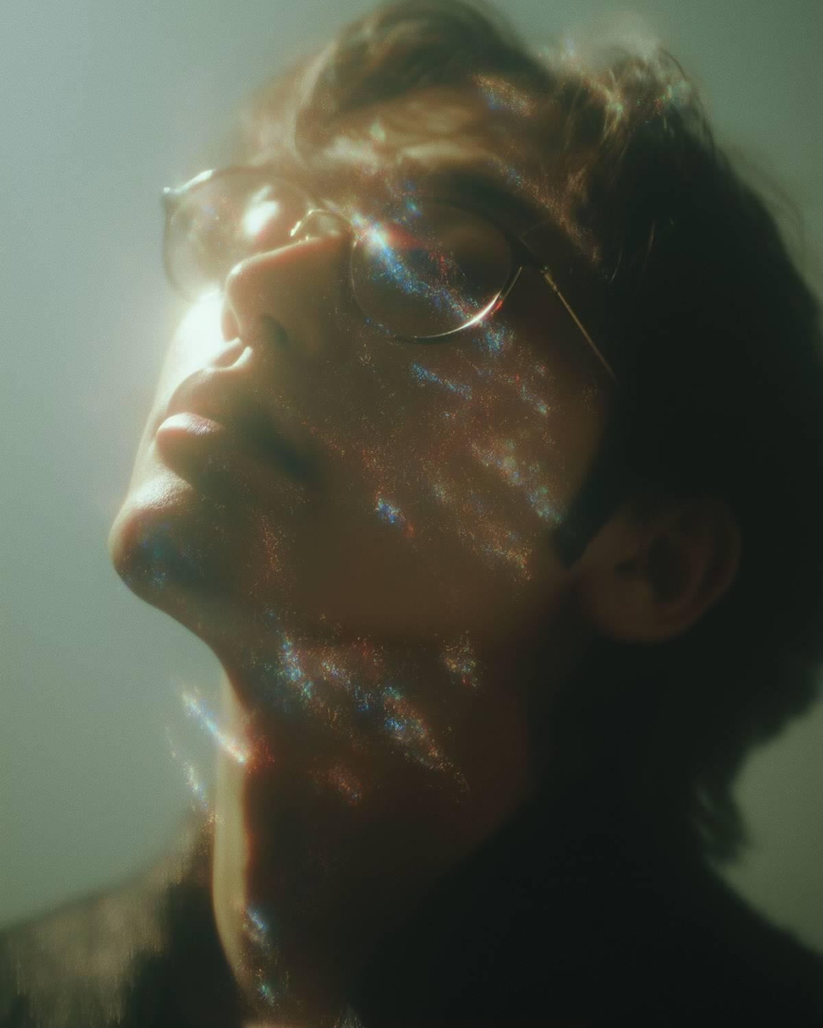 dreamy long exposure city night portrait